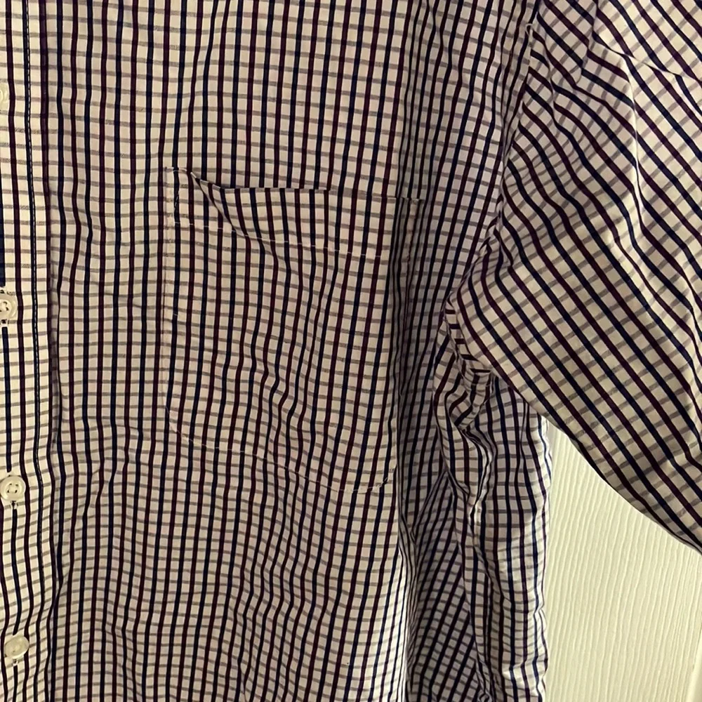 Button down - Picture 4 of 6